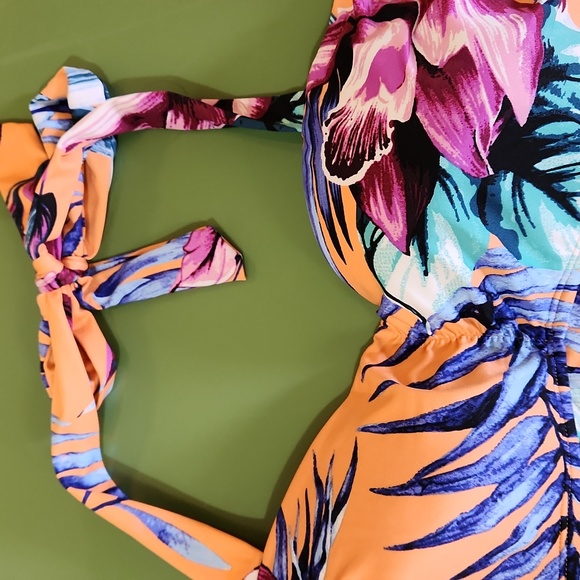 SWIM Top - Picture 2 of 5